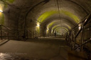 土合駅（下り）